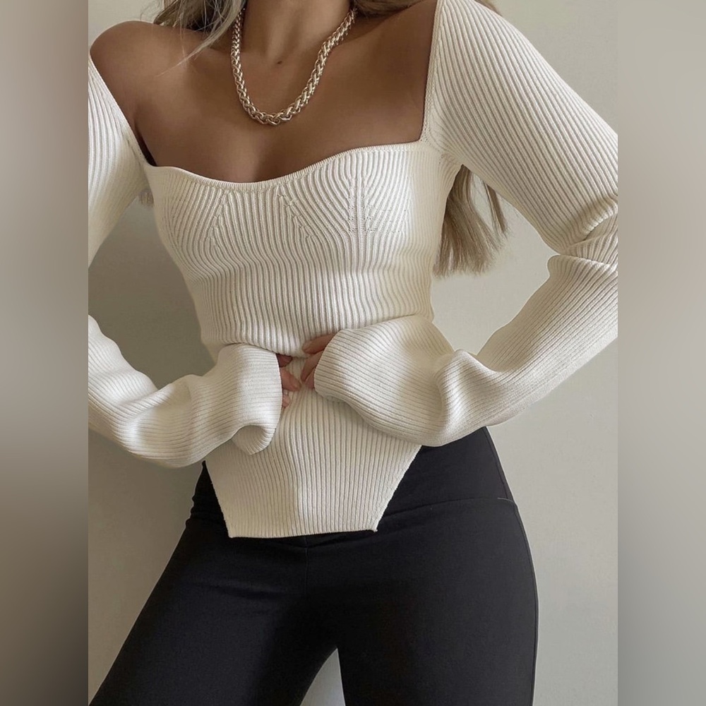 Elegant White Ribbed Knit Top